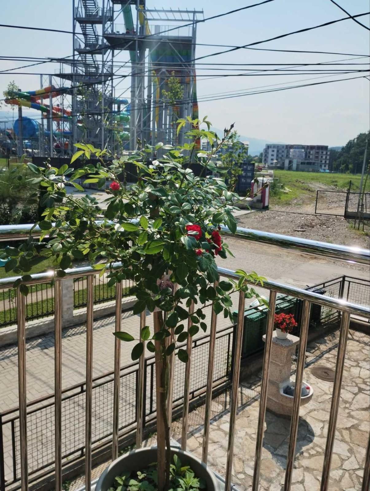 Apartman Raj วรินรัชกา บานยา ภายนอก รูปภาพ
