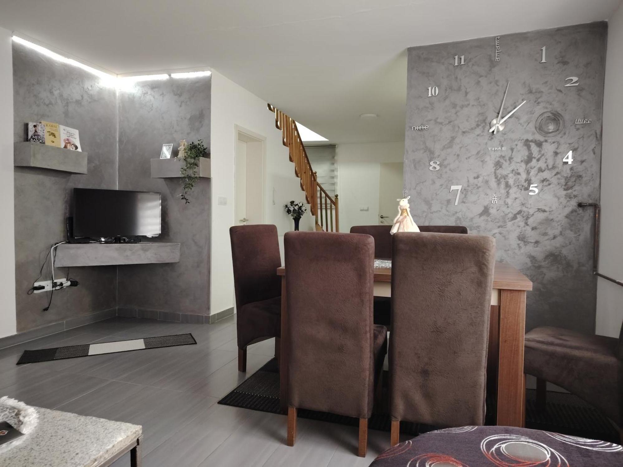 Apartman Raj วรินรัชกา บานยา ภายนอก รูปภาพ